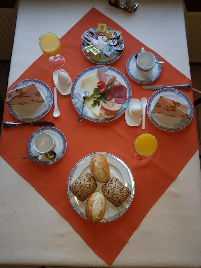 Hotel Garni Huttenhof Kall Kültér fotó