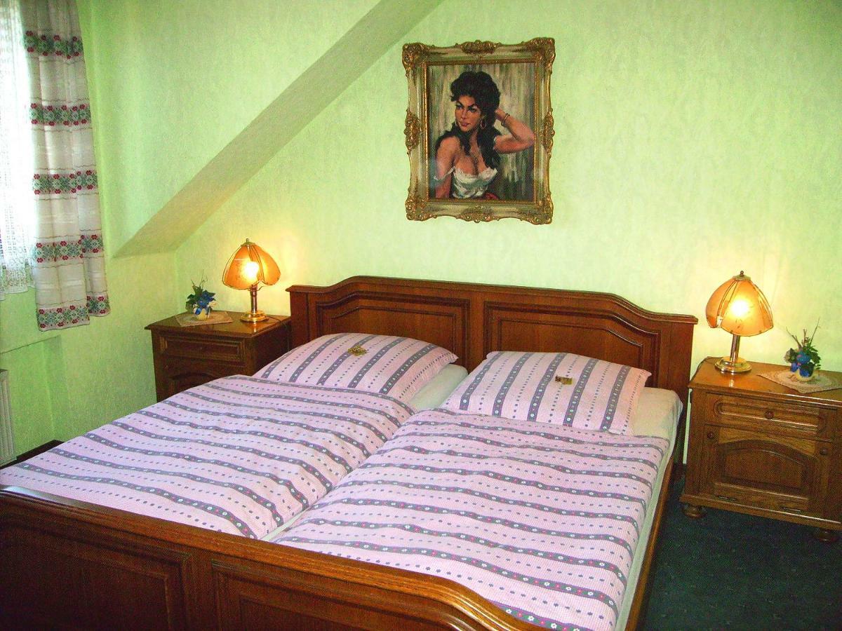 Hotel Garni Huttenhof Kall Kültér fotó