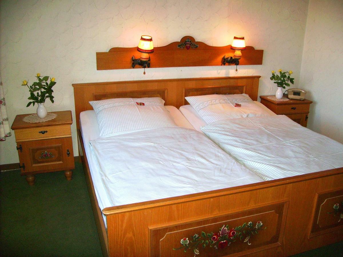 Hotel Garni Huttenhof Kall Kültér fotó